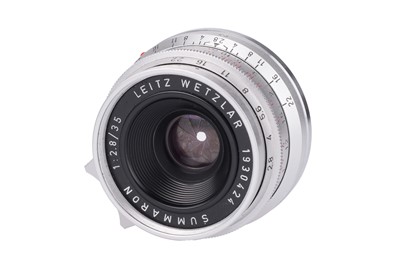 Lot 42 - A Leitz Summaron f/2.8 35mm Lens