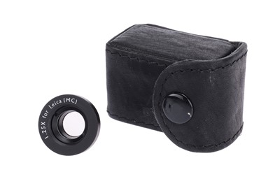 Lot 92 - A Leica 1.25X MC Magnifieir
