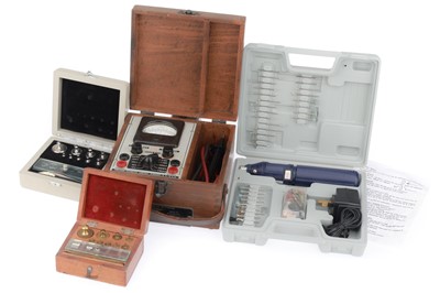 Lot 553 - A Selection of Weights and Tools