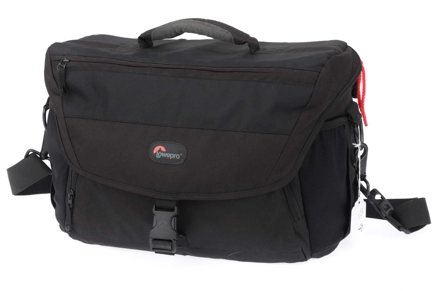 Lot 425 - A LowePro Nova 200 AW Camera Bag