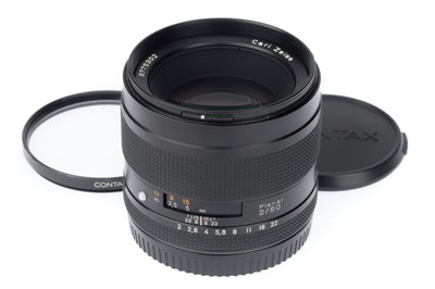 Lot 292 - A Carl Zeiss Planar f/2 80mm T* Medium Format Lens