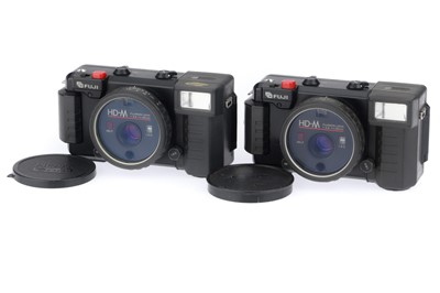 Lot 206 - A Pair of Fuji HD-M Water Resistant Cameras
