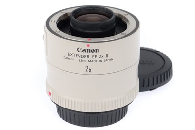 Lot 468 - A Canon EF Extender 2X II