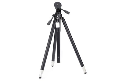 Lot 587 - A Tilta Pan and Tilt Tripod