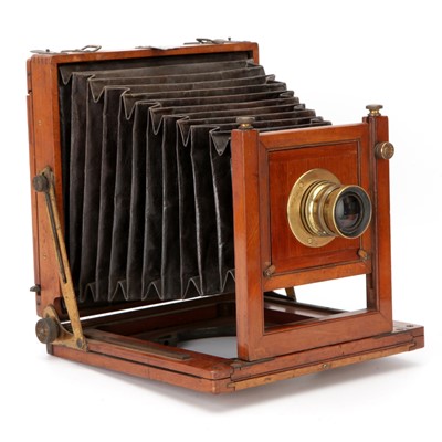 Lot 273 - A Pearson & Denham 'The Londis' Half Plate Mahogany Field Camera