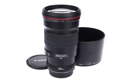 Lot 173 - A Canon EF L II f/2.8 200mm Lens