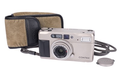Lot 209 - A Contax TVS Compact 35mm Camera