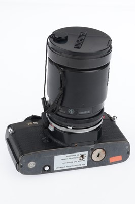 Lot 39 - A Leica R5 35mm SLR Camera