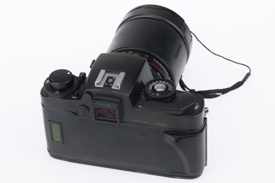 Lot 39 - A Leica R5 35mm SLR Camera