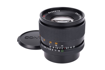 Lot 227 - A Carl Zeiss Sonnar T* f/2.8 85mm Lens