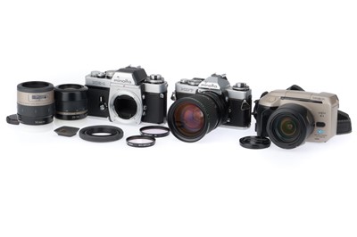 Lot 90 - A Group of Minolta SLR Cameras
