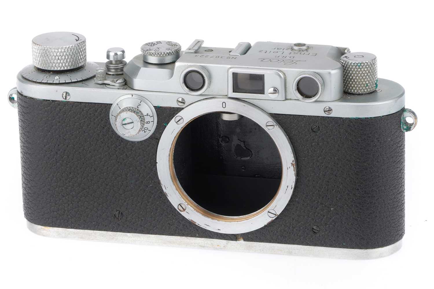 Lot 6 - A Leica IIIa 35mm Rangefinder Body