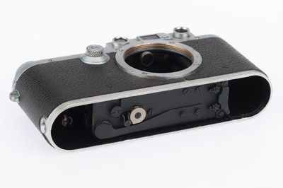 Lot 6 - A Leica IIIa 35mm Rangefinder Body