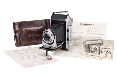 Lot 352 - A Voigtlander Bessa II Rangefinder Camera