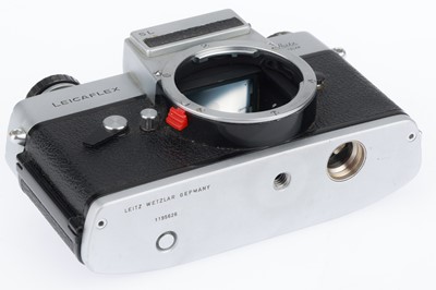 Lot 42 - A Leica Leicaflex 35mm SLR Camera Body