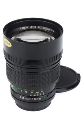 Lot 514 - A Canon FD f/2 135mm Lens