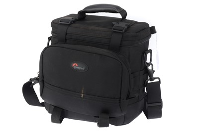 Lot 609 - A Lowepro Minimag AW Camera Bag