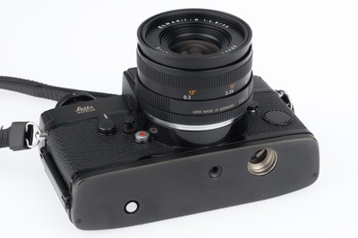 Lot 36 - A Leicaflex SL2 Camera Outfit
