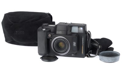 Lot 310 - A Fuji 645i Professional Medium Format Camera