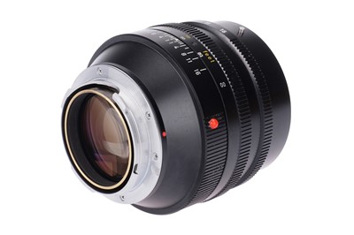 Lot 43 - A Leitz Noctilux-M f/1 50mm Lens