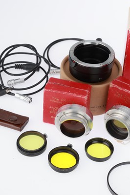 Lot 46 - A Selection of Leica Accessories