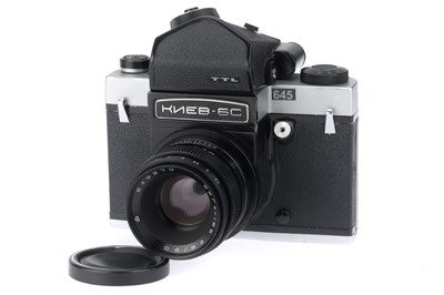 Lot 306 - A Kiev 6C Medium format SLR Camera