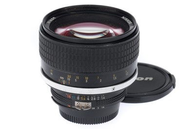 Lot 525 - A Nikon Nikkor Ais f/1.4 85mm Lens