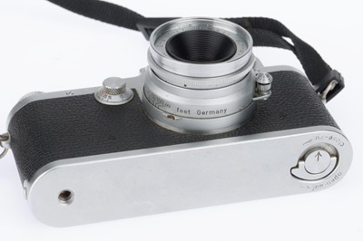 Lot 10 - A Leica IIIf Rangefinder Camera