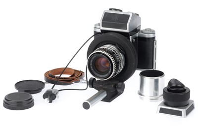Lot 292 - A Pentacon Six Medium Format SLR Camera