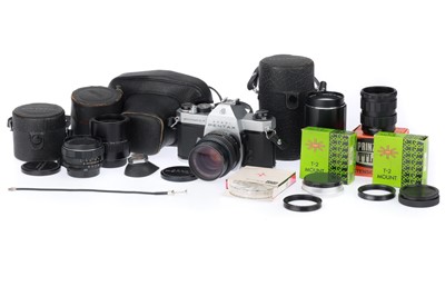 Lot 262 - An Asahi Pentax Spotmatic F Camera Outfit