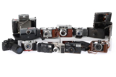 Lot 96 - A Mixed Selection of Cameras
