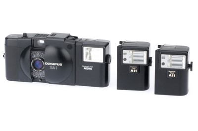 Lot 152 - An Olympus XA1 35mm Camera