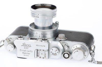 Lot 2 - A Leica IIIc Rangefinder Camera