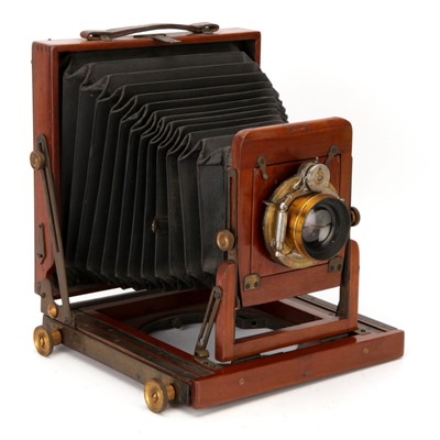 Lot 277 - An Archer & Sons 'The Pool' Half Plate Mahogany Field Camera