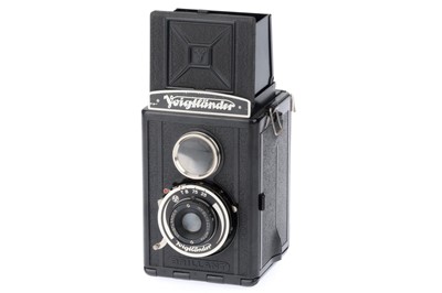 Lot 274 - A Voigtlander Brillant TLR Camera