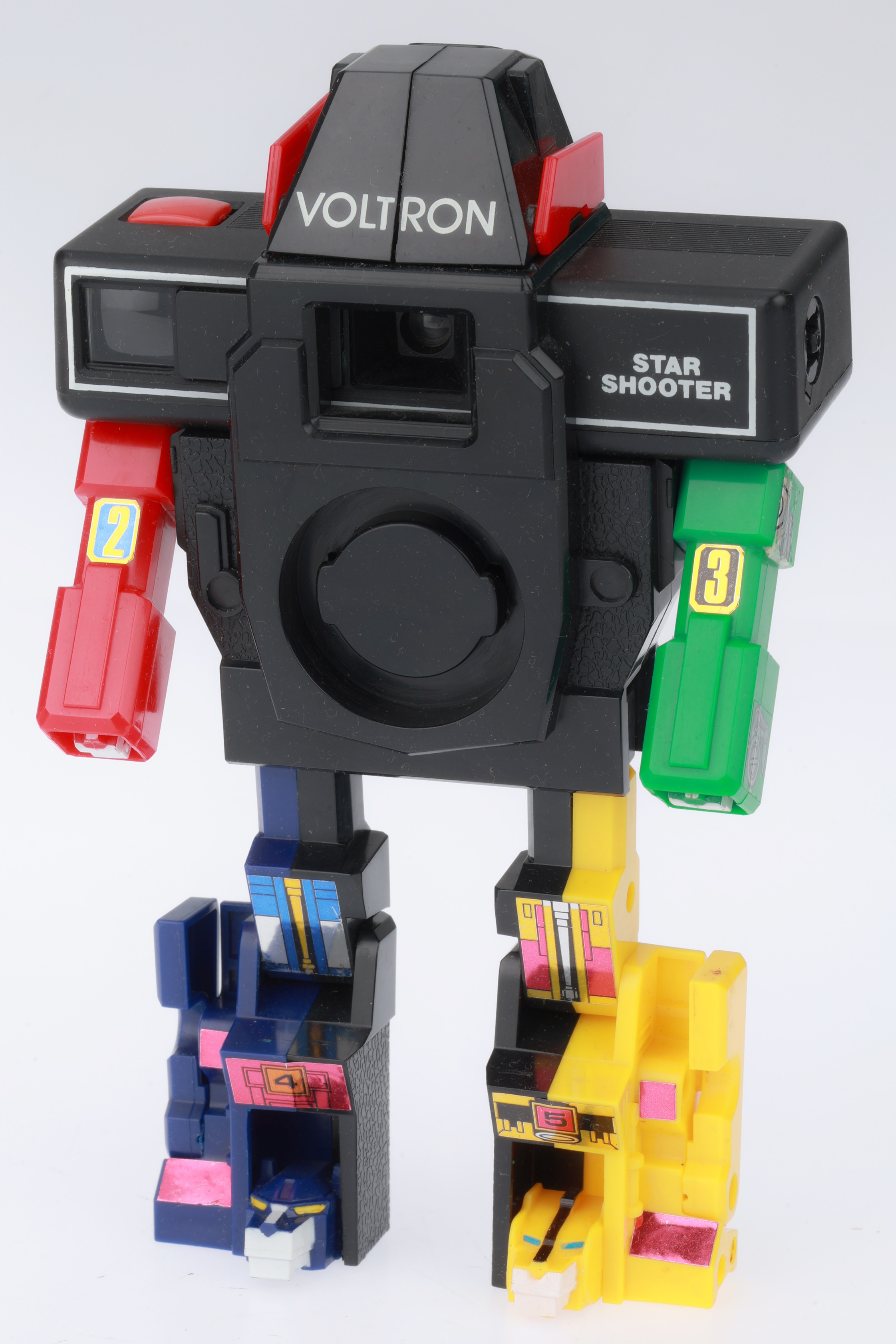 Lot 394 - A Voltron Defender of the Universe Robot