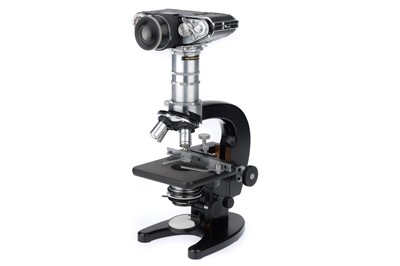 Lot 136 - An Exakta VX IIb SLR Camera and Carl Zeiss Jena Microscope