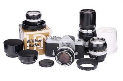 Lot 145 - A Nikon F (Early) 35mm SLR Camera Outfit