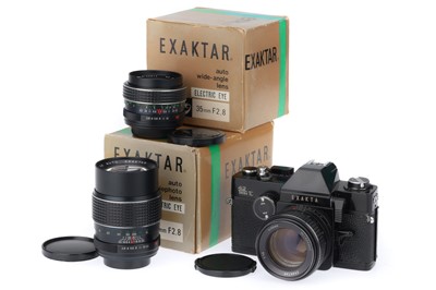 Lot 142 - An Exakta Twin TL 42 Camera Outfit