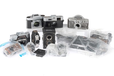 Lot 378 - A Selection of Partially Dismantled Camera