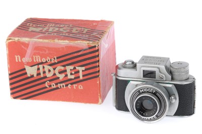 Lot 371 - A Misuzu Shokia Midget Subminiature Camera