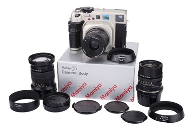 Lot 326 - A Mamiya 7 II Medium Format Rangefinder Camera
