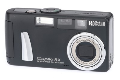 Lot 105 - A Ricoh Caplio RX Compact Digital Camera