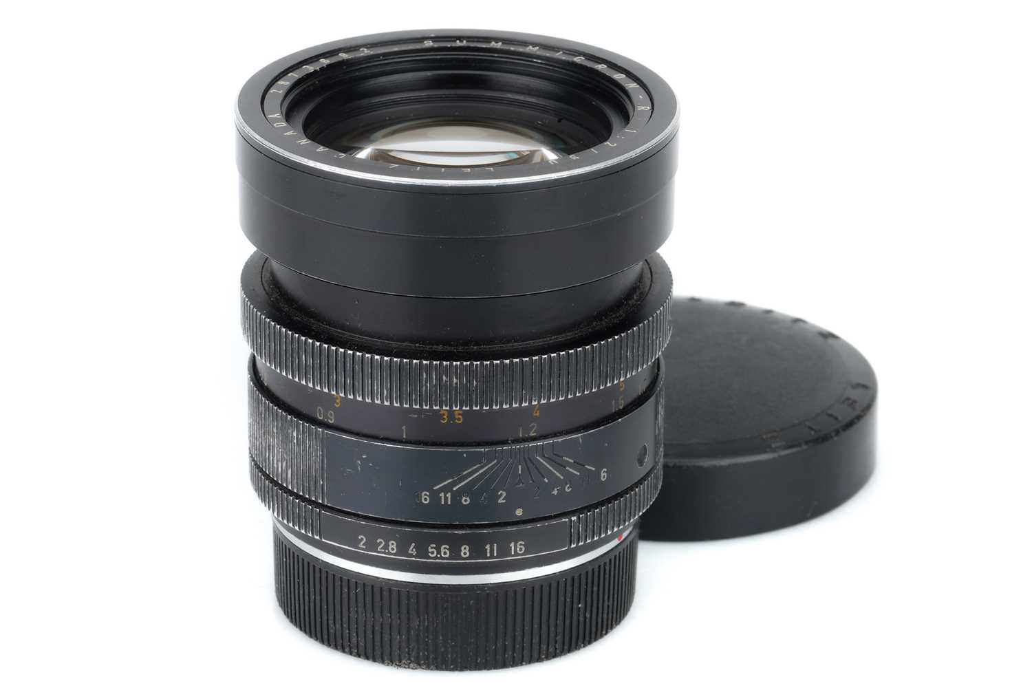 Lot 17 - A Leitz-Canada f/2 90mm Summicron-R Lens