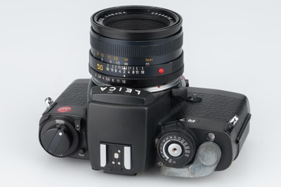 Lot 12 - A Leica R7 35mm SLR Camera