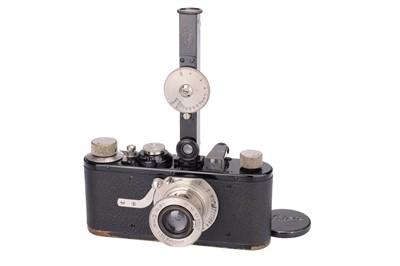 Lot 1 - A Leica Ia Close-Focus Camera
