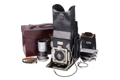 Lot 430 - A Newman & Guardia 3¼ x 3¼ Folding Reflex SLR Camera