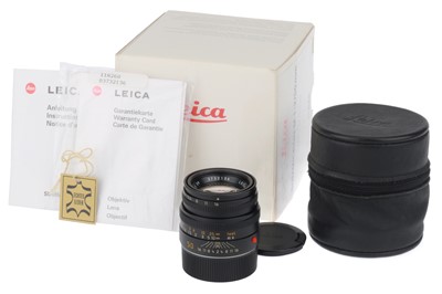 Lot 8 - A Leica Summicron-M f/2 50mm Lens