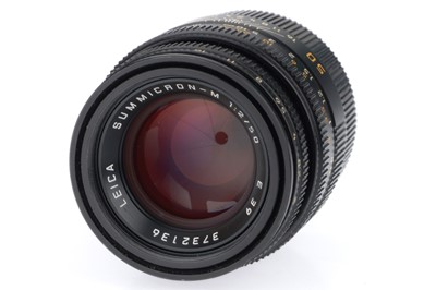 Lot 8 - A Leica Summicron-M f/2 50mm Lens