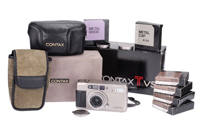 Lot 210 - A Contax TVS Compact 35mm Camera